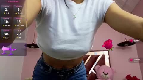 Snapshot of bella_thix chatting on 02/12/25, 02:56 Bella online show from 02/12/25, 02:56