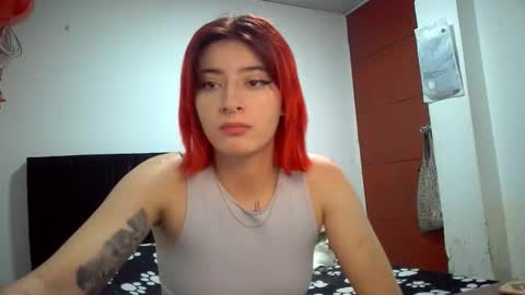 Snapshot of bella_thorne1999 chatting on 06/07/26, 01:10 bella_thorne1999 online show from 06/07/26, 01:10