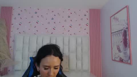 Bella online show from 11/12/25, 08:08