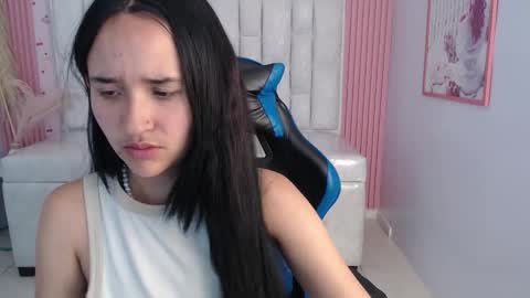 Bella online show from 11/21/25, 08:18