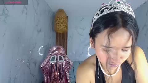 Bella online show from 12/21/25, 08:05