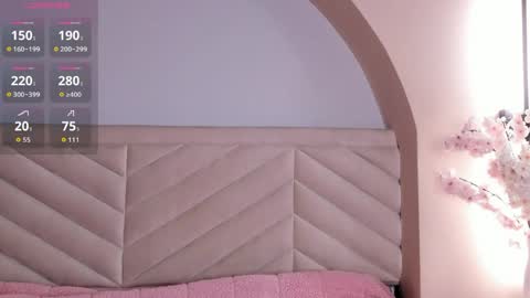 Snapshot of bella_williiams_ chatting on 04/06/26, 12:17 Bella online show from 04/06/26, 12:17