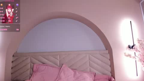 Snapshot of bella_williiams_ chatting on 04/13/26, 12:10 Bella online show from 04/13/26, 12:10