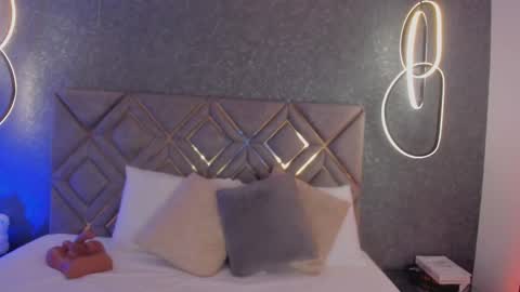 Cris online show from 02/21/26, 07:37