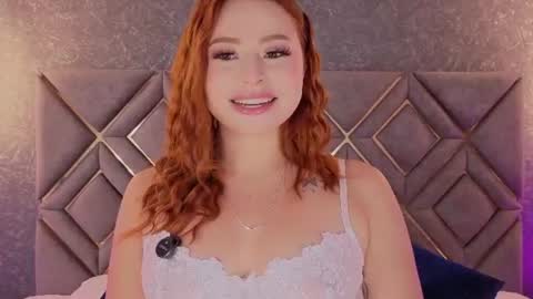 Snapshot of bellaa_swant chatting on 06/19/26, 07:28 Cris online show from 06/19/26, 07:28