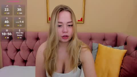 Snapshot of bellaairy chatting on 03/17/26, 01:32 Bella online show from 03/17/26, 01:32