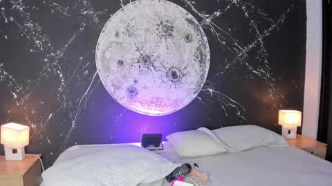 bellaastorm online show from 10/01/25, 06:08