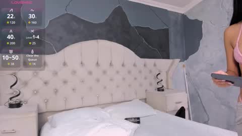 bellaastorm online show from 10/04/25, 11:25