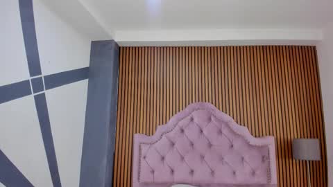 bellaastorm online show from 10/13/25, 08:09