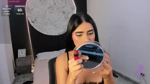 bellaastorm online show from 10/16/25, 07:59