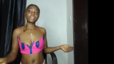 Snapshot of bellababy6 chatting on 09/24/25, 06:00 bella online show from 09/24/25, 06:00