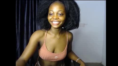 Snapshot of bellababy6 chatting on 12/13/25, 07:53 bella online show from 12/13/25, 07:53