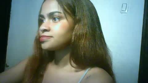 Snapshot of bellabeltra chatting on 12/12/24, 01:10 Bella online show from 12/12/24, 01:10