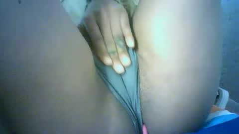 Snapshot of bellabeltra chatting on 12/21/24, 07:35 Bella online show from 12/21/24, 07:35