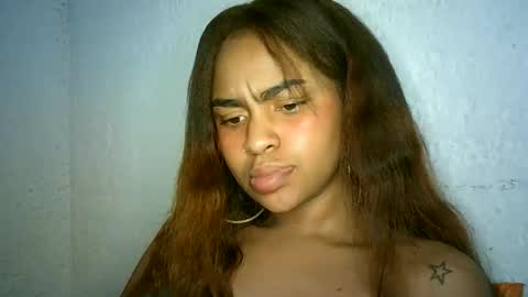 Snapshot of bellabeltra chatting on 12/29/24, 10:23 Bella online show from 12/29/24, 10:23