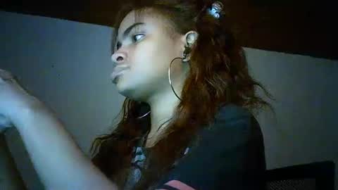 Snapshot of bellabeltra chatting on 01/24/25, 03:43 Bella online show from 01/24/25, 03:43