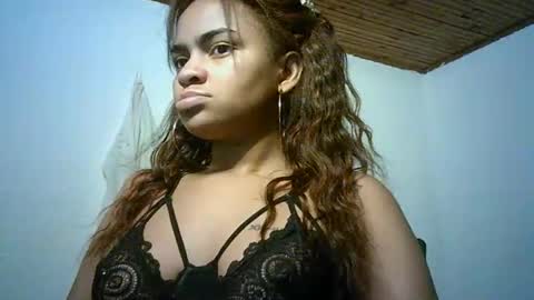 Snapshot of bellabeltra chatting on 01/24/25, 11:04 Bella online show from 01/24/25, 11:04