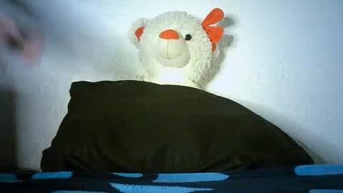 Snapshot of bellabeltra chatting on 01/25/25, 09:47 Bella online show from 01/25/25, 09:47