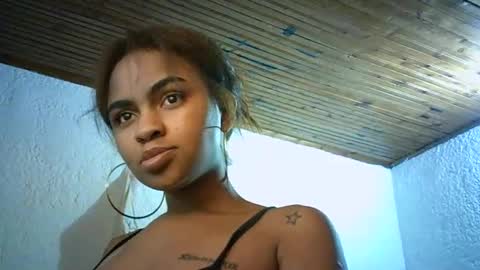 Snapshot of bellabeltra chatting on 01/30/25, 07:50 Bella online show from 01/30/25, 07:50