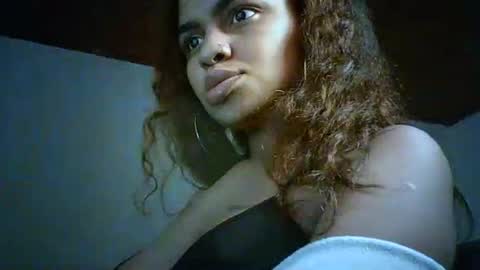 Snapshot of bellabeltra chatting on 02/28/25, 10:20 Bella online show from 02/28/25, 10:20