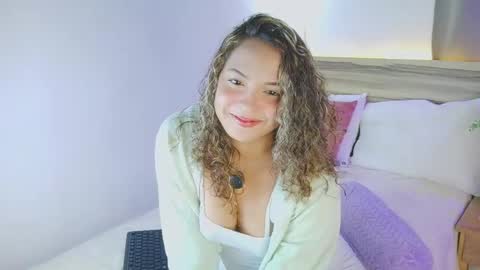 Snapshot of bellabeth_ chatting on 04/03/26, 05:16 Betsy online show from 04/03/26, 05:16