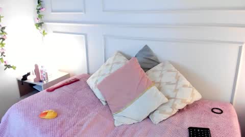                        online show from 12/21/25, 01:24