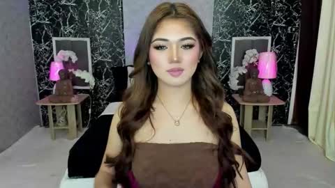 Bella online show from 11/03/25, 03:08