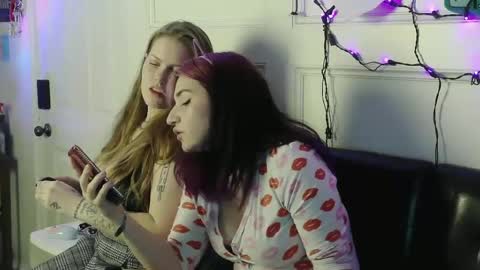 Snapshot of bellabutterflyy chatting on 01/22/25, 07:35 BellaButterflyy online show from 01/22/25, 07:35