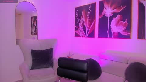  Bella C  online show from 01/31/25, 12:18