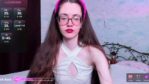Snapshot of bellacatlovesmeat chatting on 04/27/26, 09:35 BellaCatLovesMeat online show from 04/27/26, 09:35