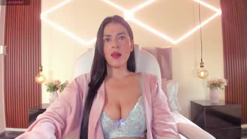 Bella Clair online show from 12/20/25, 02:13