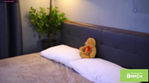 Bella I took a vacation and Ill be back on December 18th So dont lose me To keep in touch I have a TG -  you can find below online show from 03/10/25, 10:26