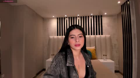 Snapshot of bellaconnor_ chatting on 01/19/26, 12:25 Bella online show from 01/19/26, 12:25