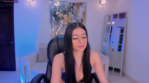 Snapshot of bellaconnor_ chatting on 03/29/26, 04:45 Bella online show from 03/29/26, 04:45