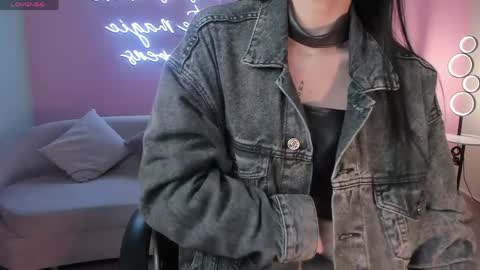 Snapshot of bellaconnor_ chatting on 03/29/26, 11:16 Bella online show from 03/29/26, 11:16