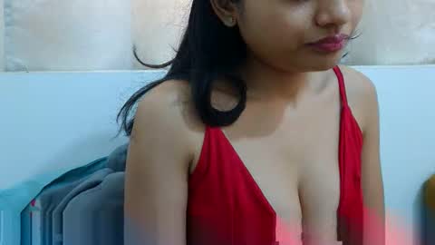 bellacrystall online show from 04/11/26, 10:08