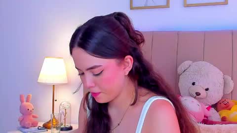 BellaFontana online show from 04/16/26, 06:52