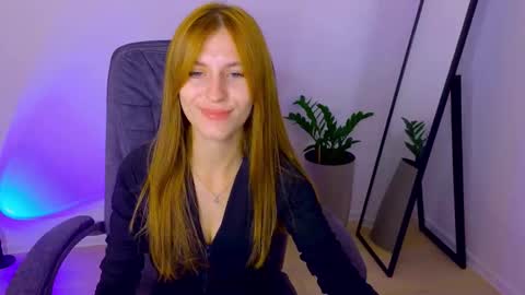BellaFoxi online show from 09/26/25, 12:09