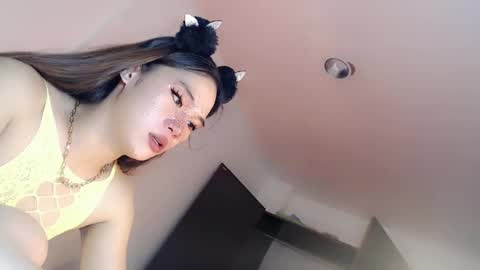 Bella rowt online show from 12/15/24, 07:10