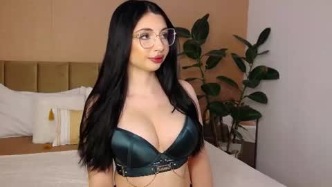 Snapshot of bellahere chatting on 06/22/26, 06:54 Diana online show from 06/22/26, 06:54