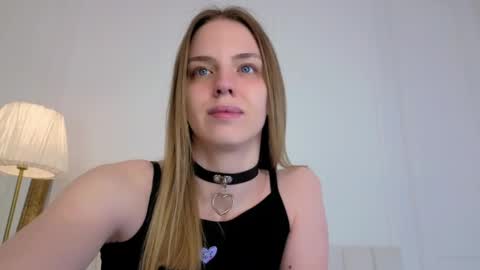 Bella online show from 05/19/26, 01:22