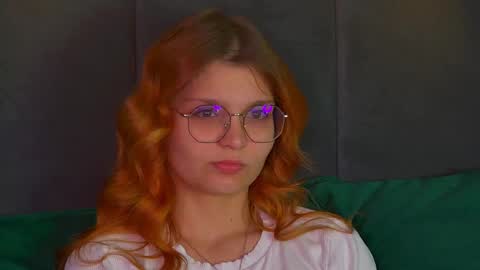 BellaMarebelle online show from 10/05/25, 04:22