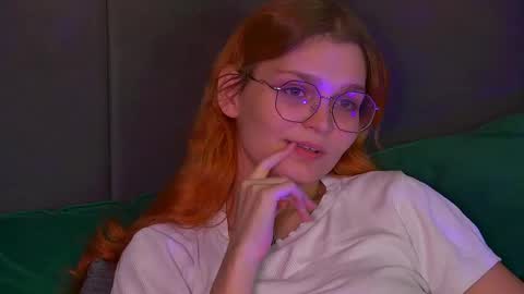 BellaMarebelle online show from 10/10/25, 04:39