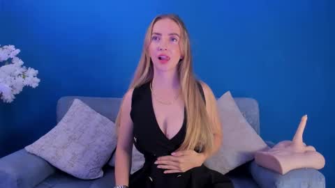 Bella Marie online show from 11/17/25, 09:20