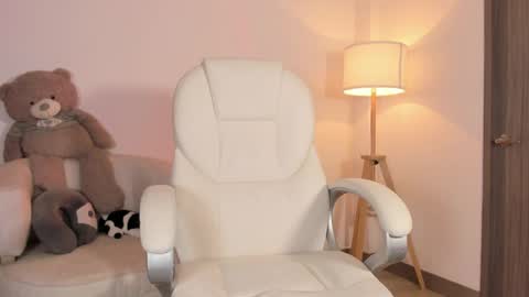 Snapshot of bellamia_ chatting on 05/09/26, 11:54 Bella Mia online show from 05/09/26, 11:54