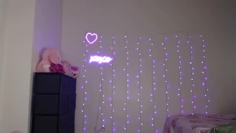 Bella Monroe online show from 12/24/24, 06:11