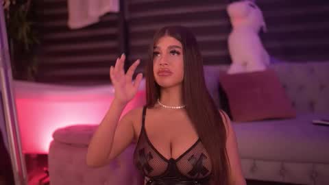 Bella online show from 12/15/25, 06:45