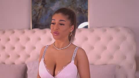 Bella online show from 03/31/26, 05:46