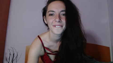 Snapshot of bellaqueen0701 chatting on 02/20/25, 01:36 bellaqueen0701 online show from 02/20/25, 01:36