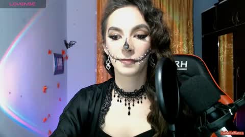 Snapshot of bellaqueen0701 chatting on 10/26/25, 04:02 bellaqueen0701 online show from 10/26/25, 04:02